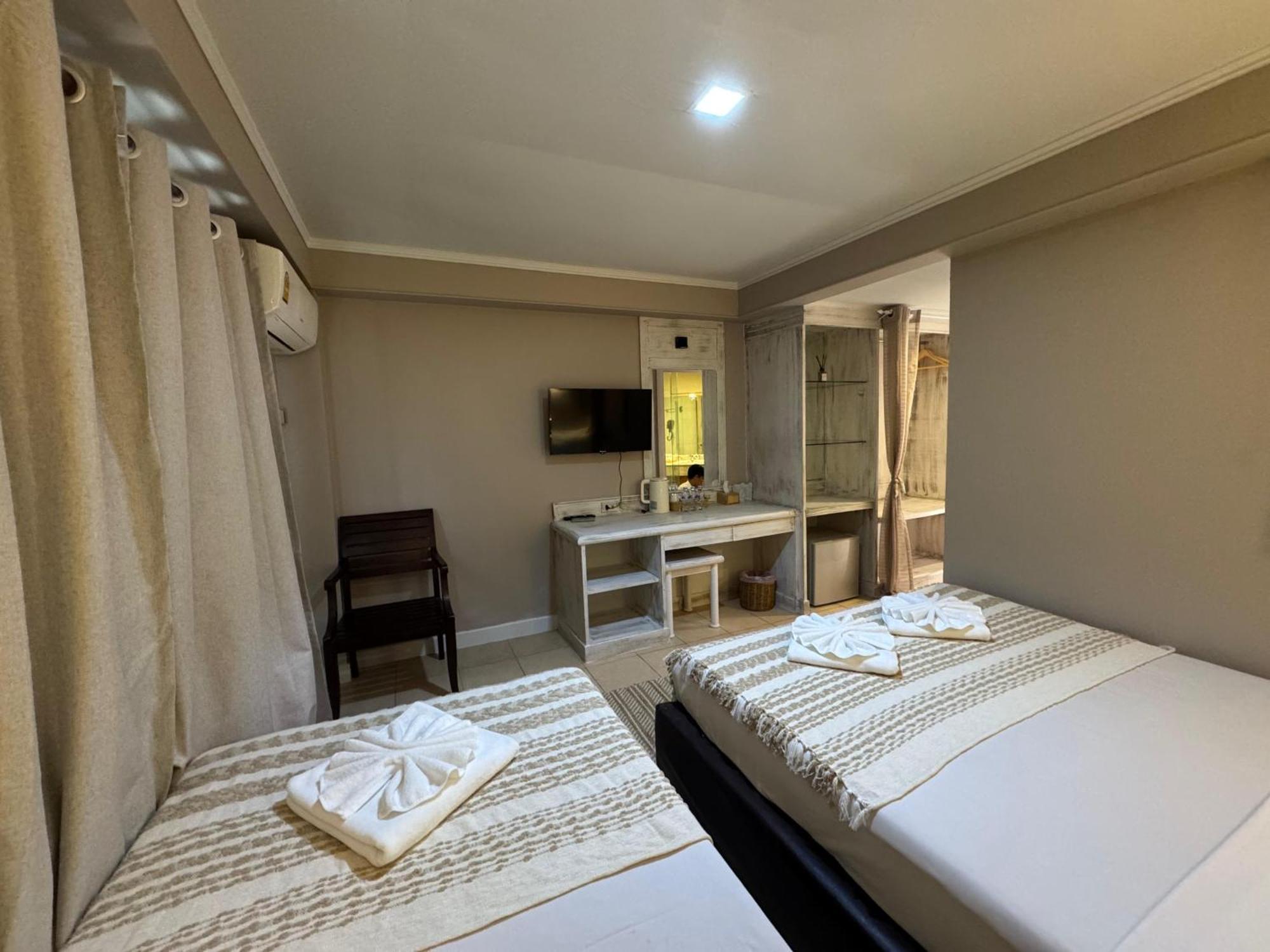 The Taksim Patong Beach Hotel Ngoại thất bức ảnh