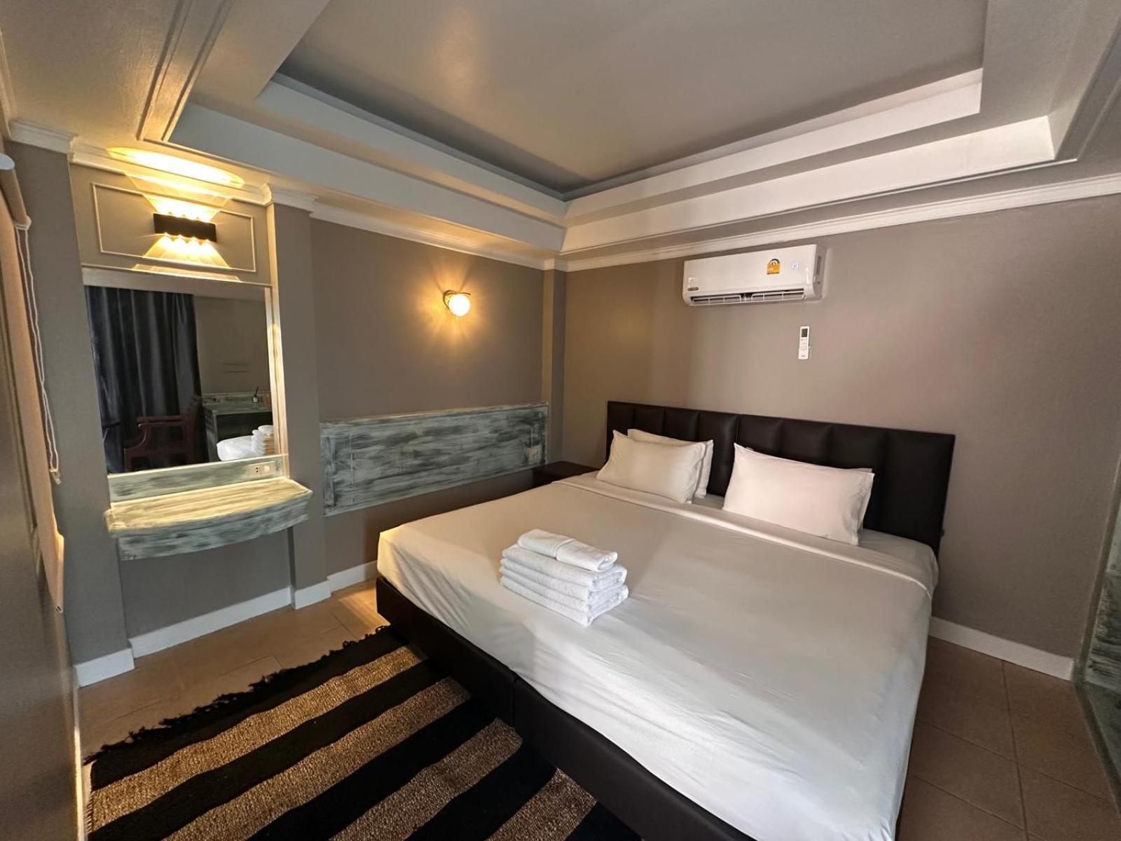 The Taksim Patong Beach Hotel Ngoại thất bức ảnh