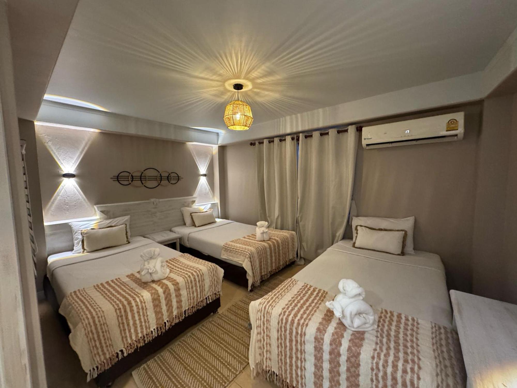 The Taksim Patong Beach Hotel Ngoại thất bức ảnh